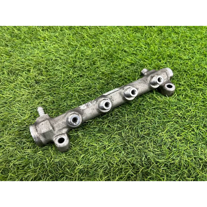 Топливная рампа (топливная система) Volkswagen Passat B8 2016 2.0 tdi 04L130089G