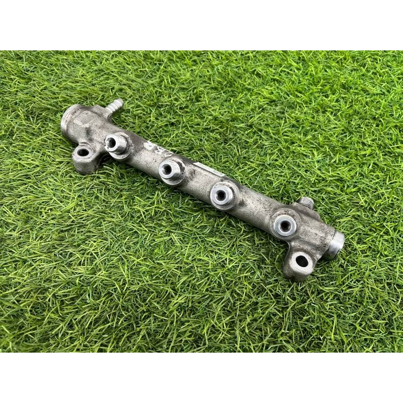 Топливная рампа (топливная система) Volkswagen Passat B8 2016 2.0 tdi 04L130089G