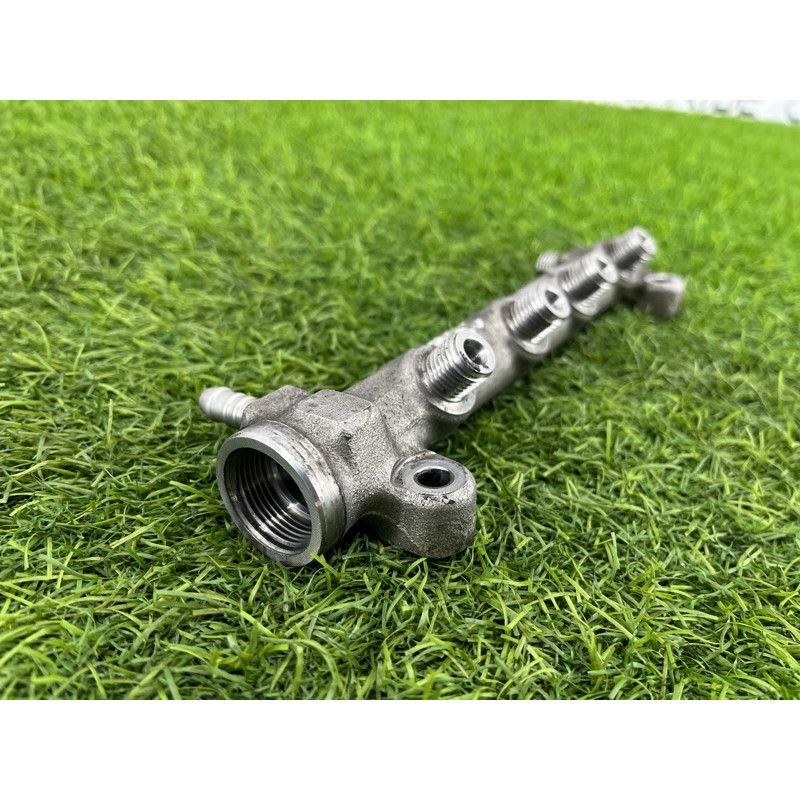 Топливная рампа (топливная система) Volkswagen Passat B8 2016 2.0 tdi 04L130089G