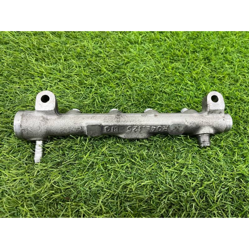 Топливная рампа (топливная система) Volkswagen Passat B8 2016 2.0 tdi 04L130089G