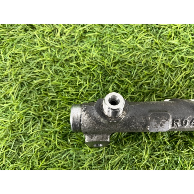 Топливная рампа (топливная система) Volkswagen Passat B8 2016 2.0 tdi 04L130089G