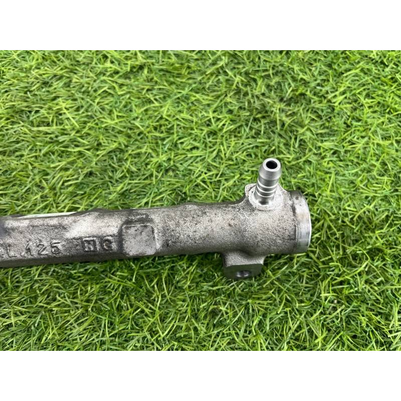 Топливная рампа (топливная система) Volkswagen Passat B8 2016 2.0 tdi 04L130089G