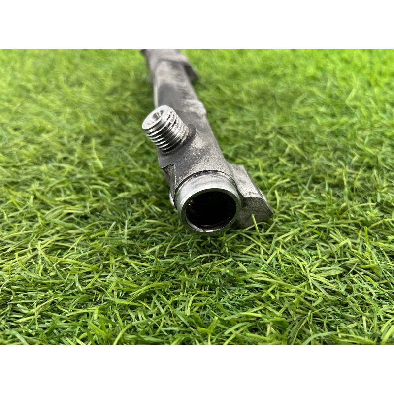 Топливная рампа (топливная система) Volkswagen Passat B8 2016 2.0 tdi 04L130089G