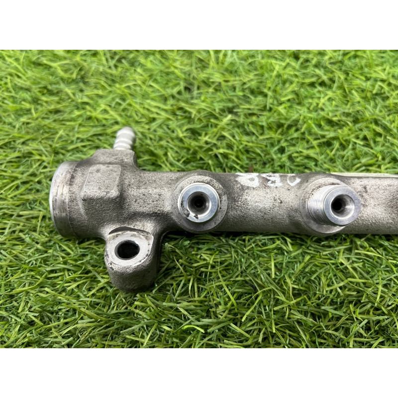 Топливная рампа (топливная система) Volkswagen Passat B8 2016 2.0 tdi 04L130089G