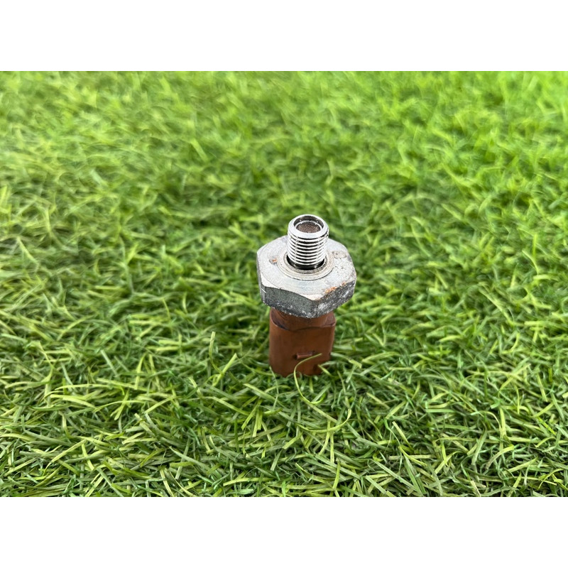 Датчик давления масла (электрика двигателя) Volkswagen Passat B8 2016 2.0 tdi 04L919081B