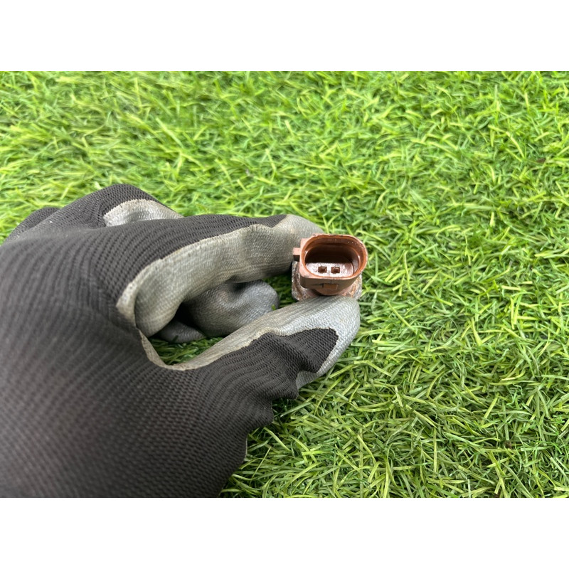 Датчик давления масла (электрика двигателя) Volkswagen Passat B8 2016 2.0 tdi 04L919081B