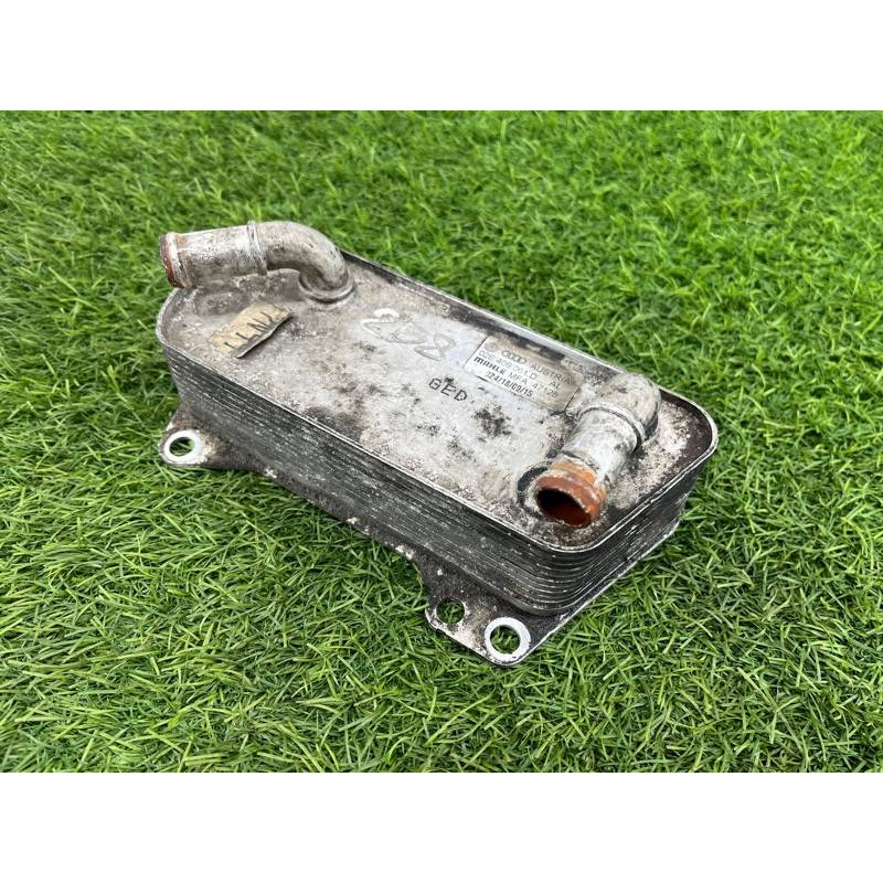 Теплообменник масляного фильтра (двигатель и элементы) Volkswagen Passat B8 2016 2.0 tdi 02E409061D