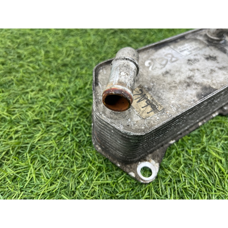 Теплообменник масляного фильтра (двигатель и элементы) Volkswagen Passat B8 2016 2.0 tdi 02E409061D