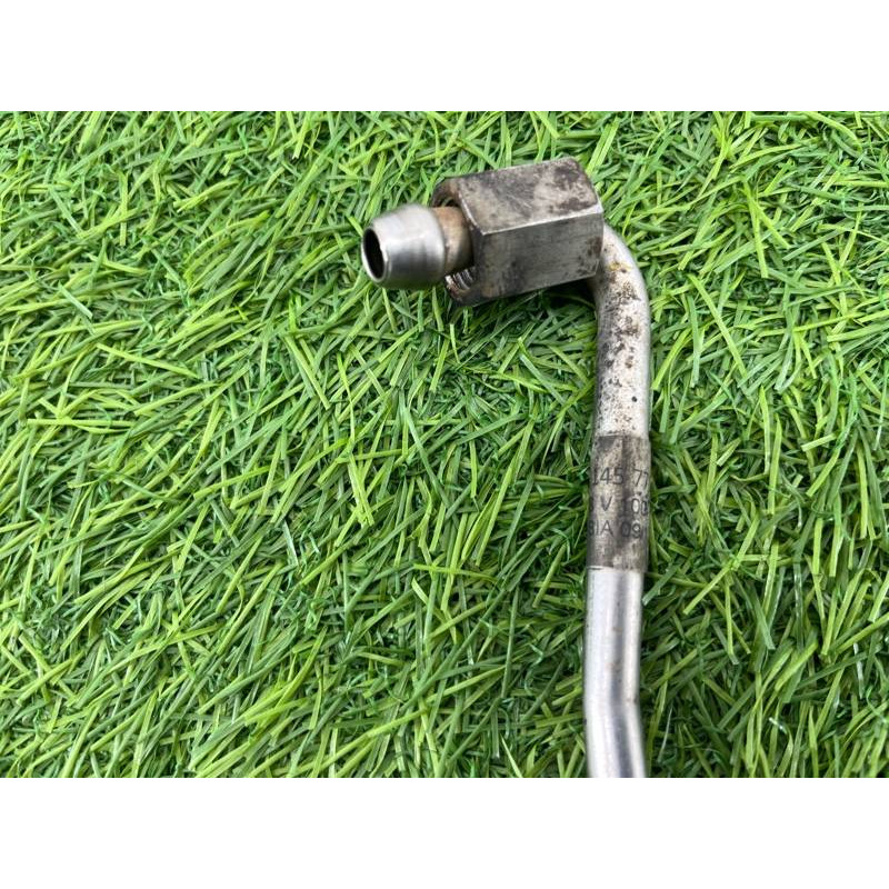 Трубка турбины (впускная система) Volkswagen Passat B8 2016 2.0 tdi 04l145771h