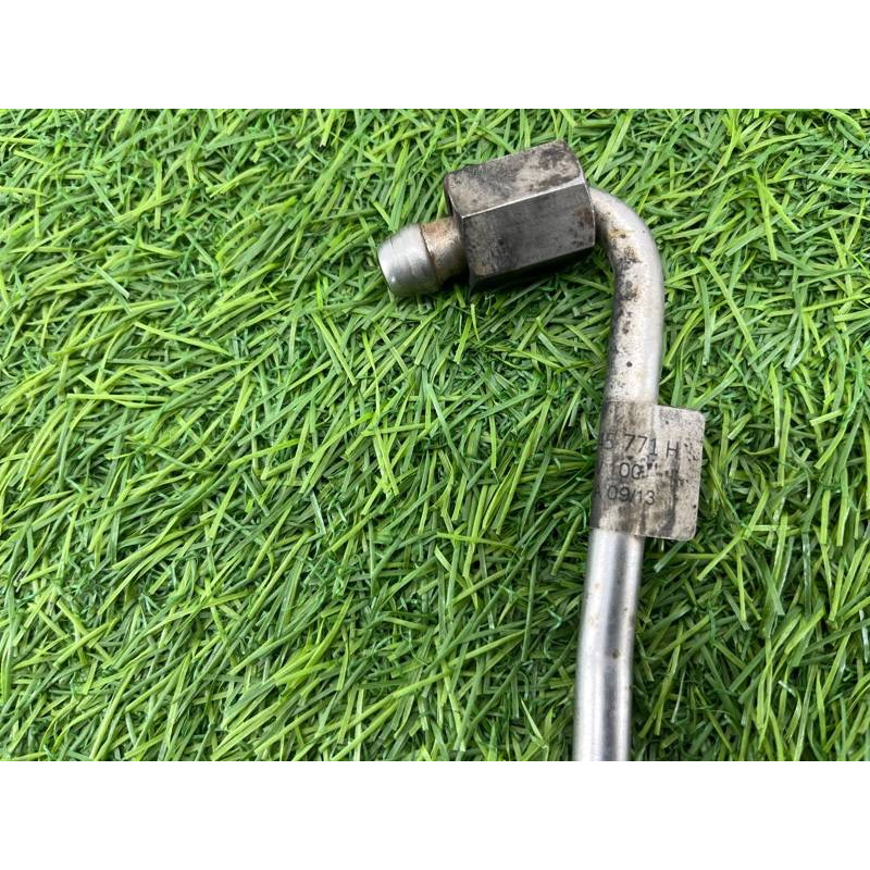 Трубка турбины (впускная система) Volkswagen Passat B8 2016 2.0 tdi 04l145771h