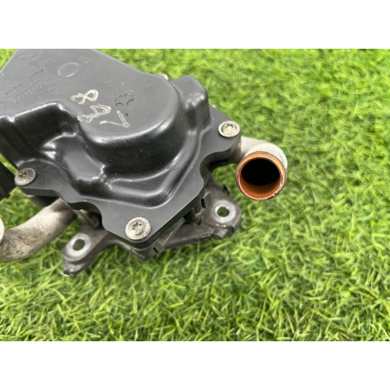 Клапан ЕГР (двигатель и элементы) Volkswagen Passat B8 2016 2.0 tdi 04L131501M