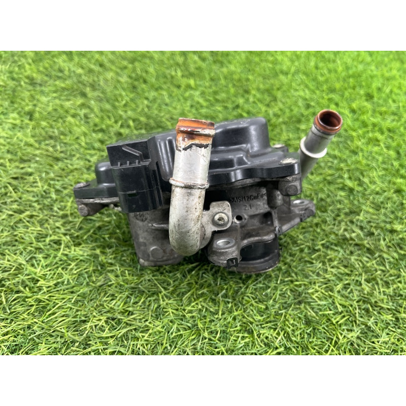 Клапан ЕГР (двигатель и элементы) Volkswagen Passat B8 2016 2.0 tdi 04L131501M