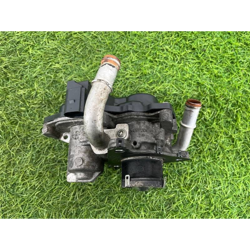 Клапан ЕГР (двигатель и элементы) Volkswagen Passat B8 2016 2.0 tdi 04L131501M