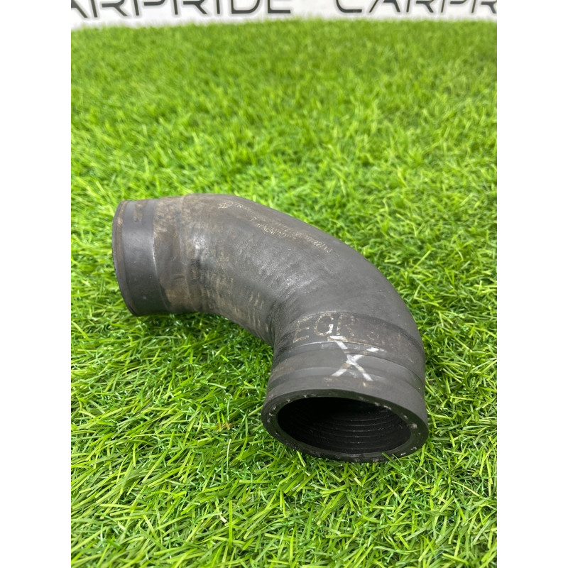 Патрубок (система охлаждения) Volkswagen Passat B8 2016 2.0 tdi 04L131521AF