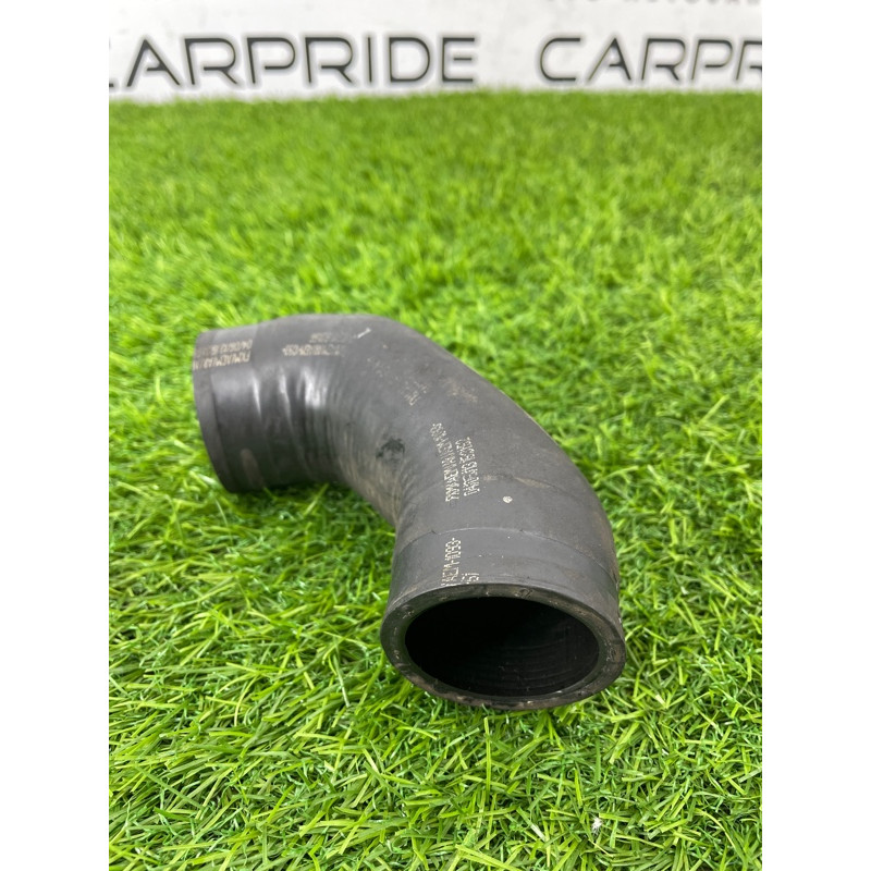 Патрубок (система охлаждения) Volkswagen Passat B8 2016 2.0 tdi 04L131521AF