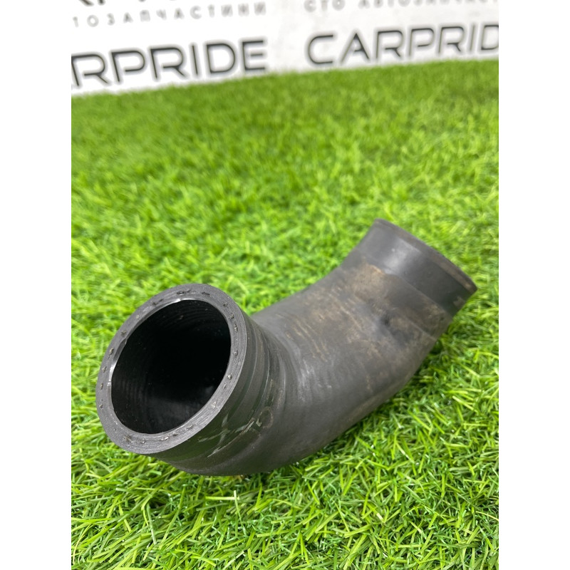 Патрубок (система охлаждения) Volkswagen Passat B8 2016 2.0 tdi 04L131521AF