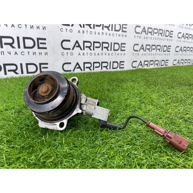 Помпа (система охлаждения) Volkswagen Passat B8 2016 2.0 tdi 04L121011P