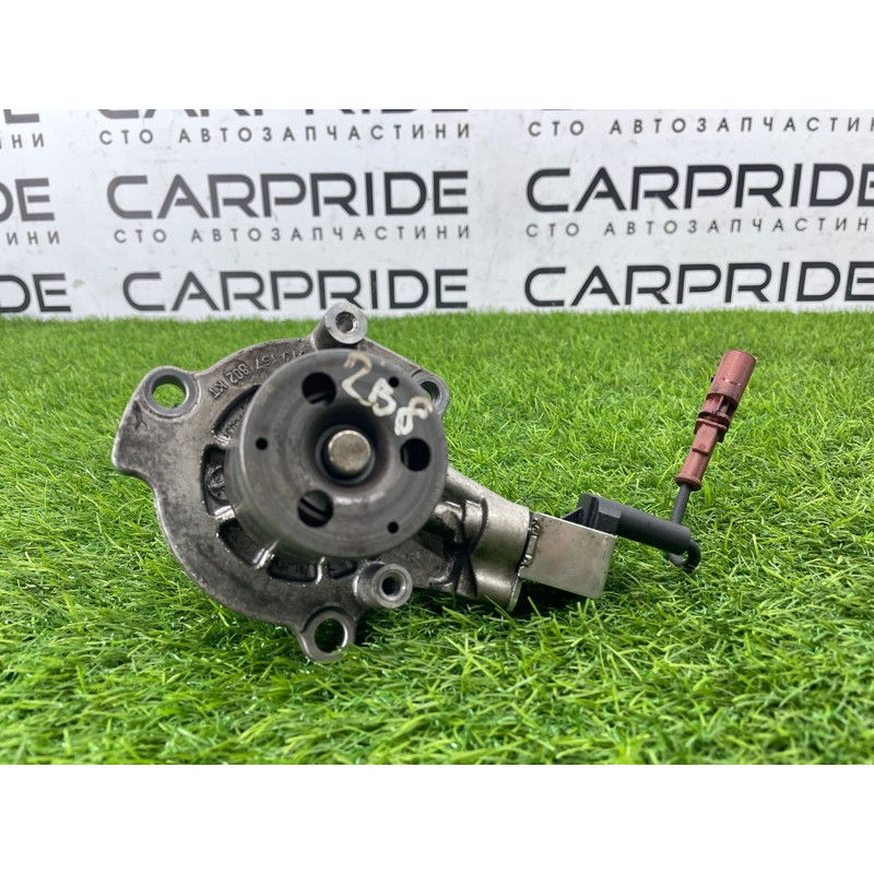 Помпа (система охлаждения) Volkswagen Passat B8 2016 2.0 tdi 04L121011P