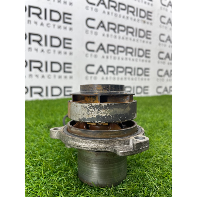 Помпа (система охлаждения) Volkswagen Passat B8 2016 2.0 tdi 04L121011P