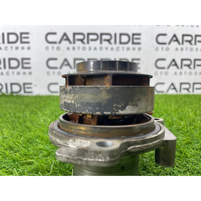 Помпа (система охлаждения) Volkswagen Passat B8 2016 2.0 tdi 04L121011P