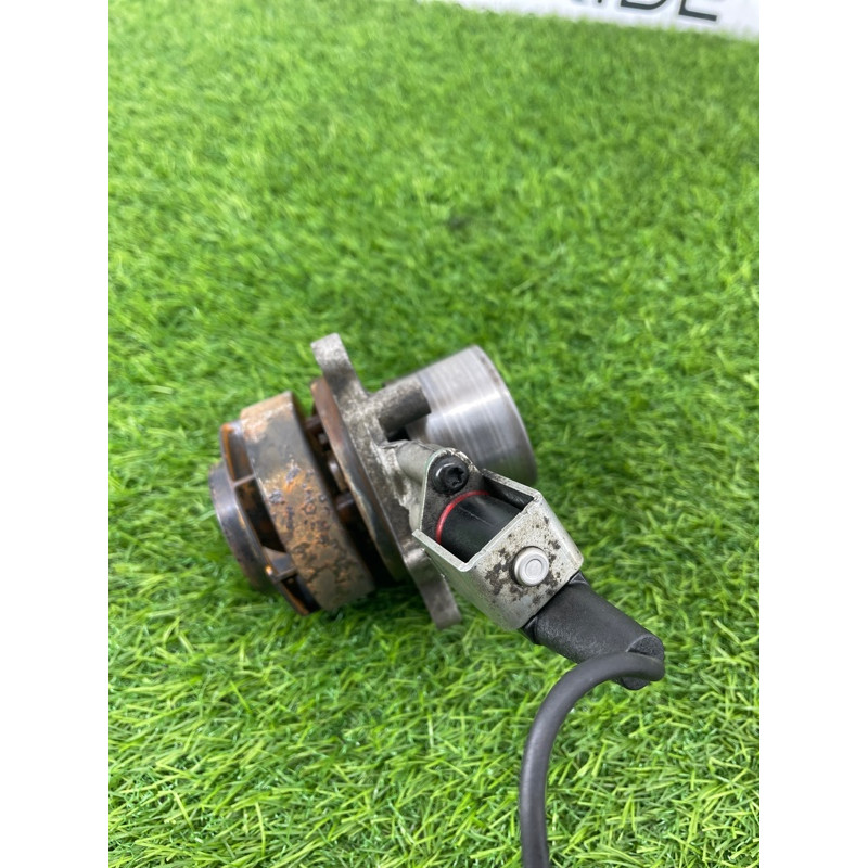 Помпа (система охлаждения) Volkswagen Passat B8 2016 2.0 tdi 04L121011P