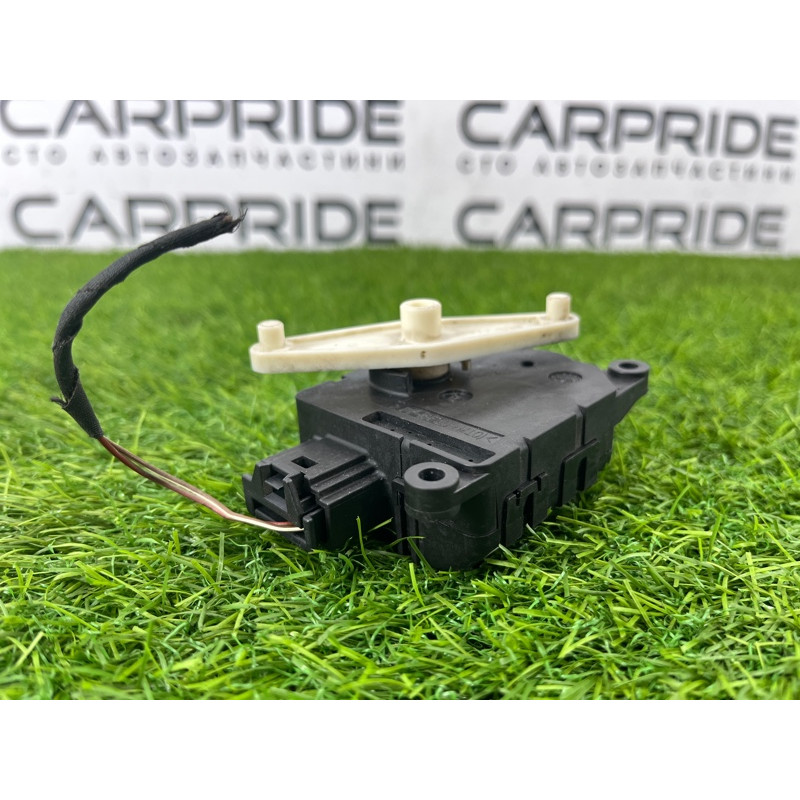 Привод заслонки отопителя (отопление и кондиционирование) Mini Cooper R56 R56 2006 64113422659