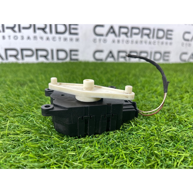 Привод заслонки отопителя (отопление и кондиционирование) Mini Cooper R56 R56 2006 64113422659