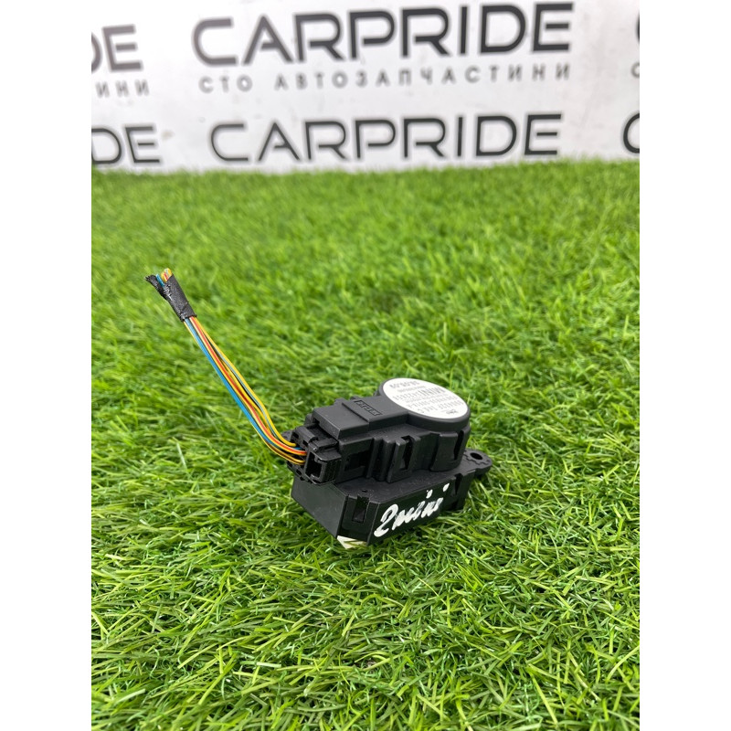 Привод заслонки отопителя (отопление и кондиционирование) Mini Cooper R56 R56 2006 64113422658