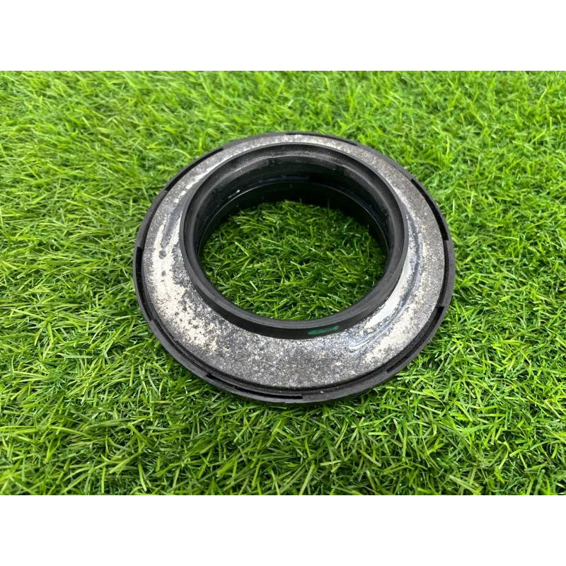 Опора пружины верхняя (подвеска) Volkswagen Passat B8 2016 2.0 tdi 5Q0412249E