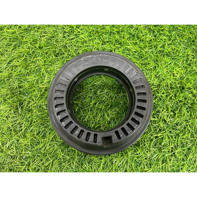 Опора пружины верхняя (подвеска) Volkswagen Passat B8 2016 2.0 tdi 5Q0412249E