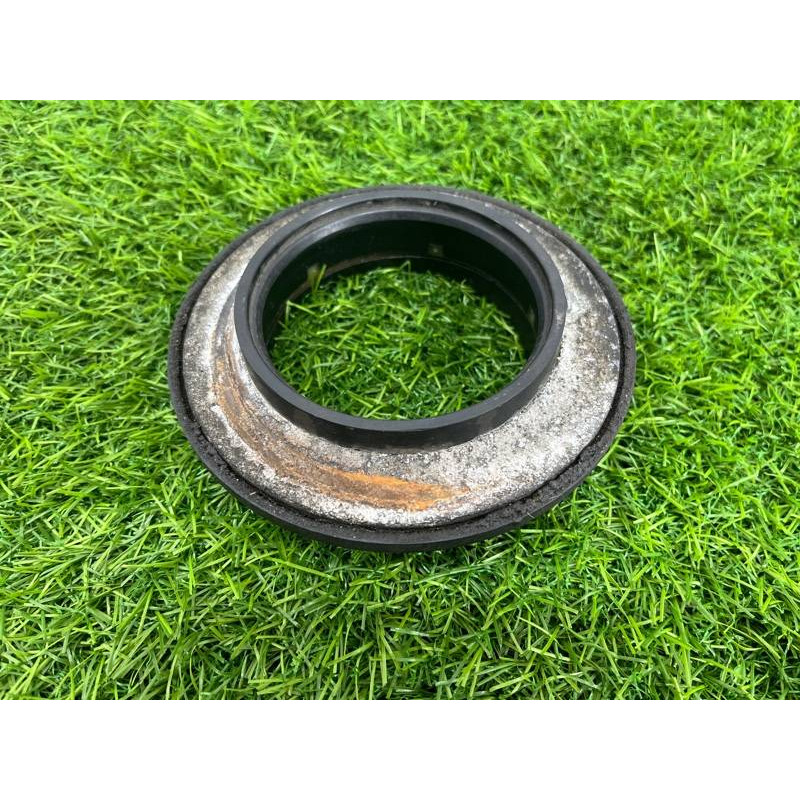 Опора пружины верхняя (подвеска) Volkswagen Passat B8 2016 2.0 tdi 5Q0412249E