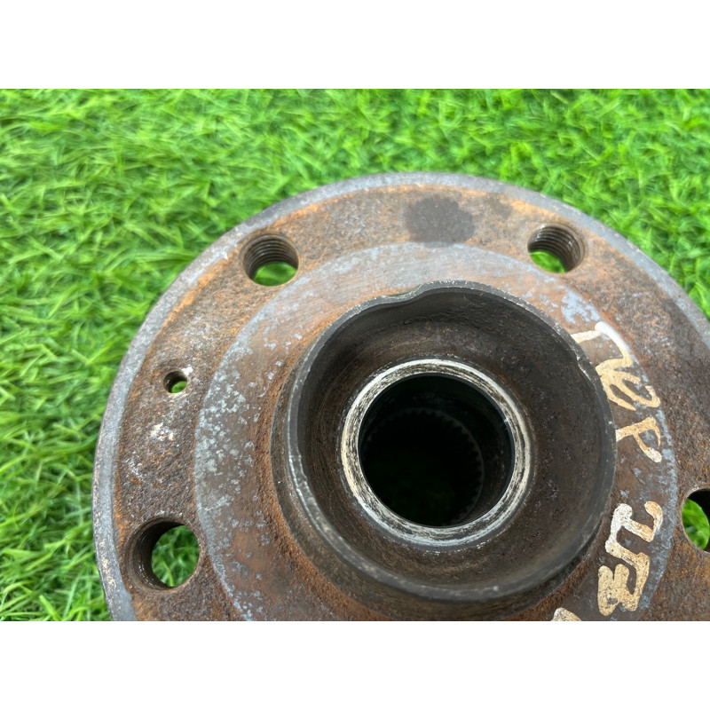 Ступица (подвеска) Volkswagen Passat B8 2016 2.0 tdi 5Q0407621D