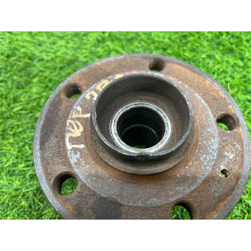 Ступица (подвеска) Volkswagen Passat B8 2016 2.0 tdi 5Q0407621D