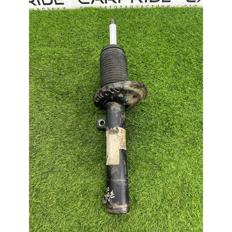 Амортизатор (подвеска) Volkswagen Passat B8 2016 2.0 tdi 3Q0413031BN