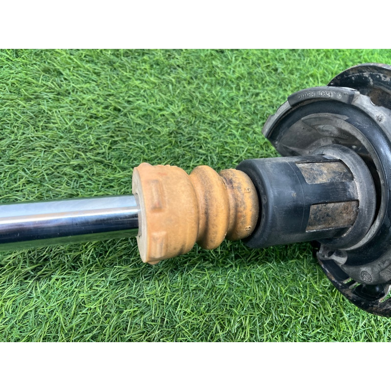 Амортизатор (подвеска) Volkswagen Passat B8 2016 2.0 tdi 3Q0413031BN