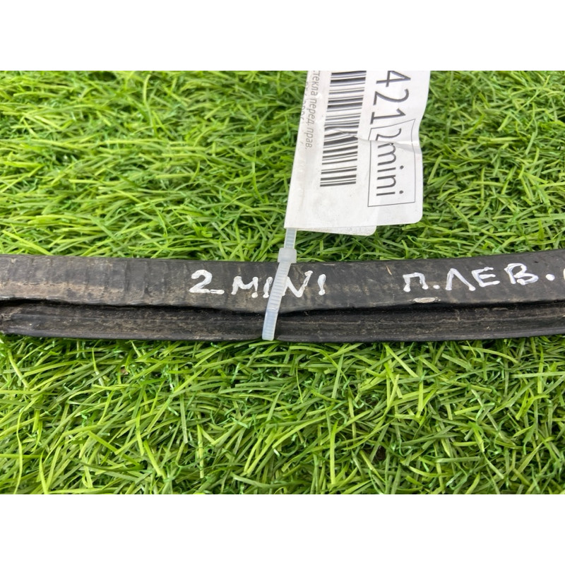 Молдинг стекла (кузов и элементы) Mini Cooper R56 R56 2006 51137149955