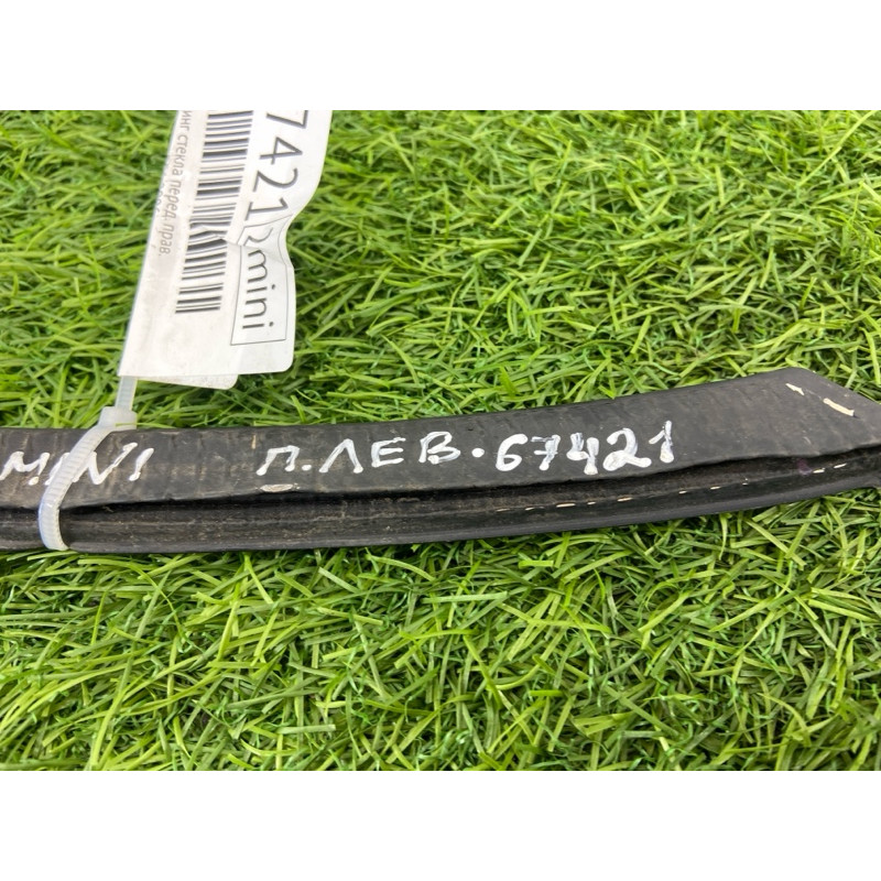 Молдинг стекла (кузов и элементы) Mini Cooper R56 R56 2006 51137149955