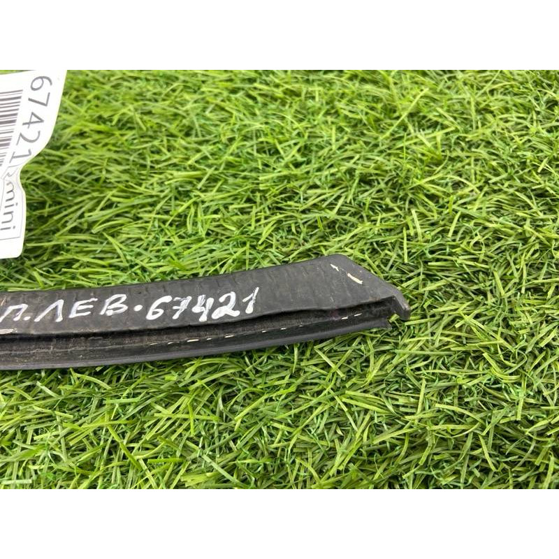 Молдинг стекла (кузов и элементы) Mini Cooper R56 R56 2006 51137149955