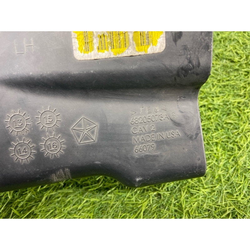 Заглушка бампера (кузов и элементы) Jeep Cherokee KL 2014 3.2 68205073ab