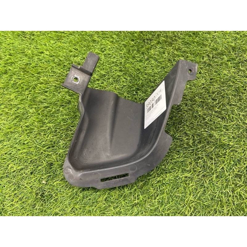 Заглушка бампера (кузов и элементы) Jeep Cherokee KL 2014 3.2 68205073ab