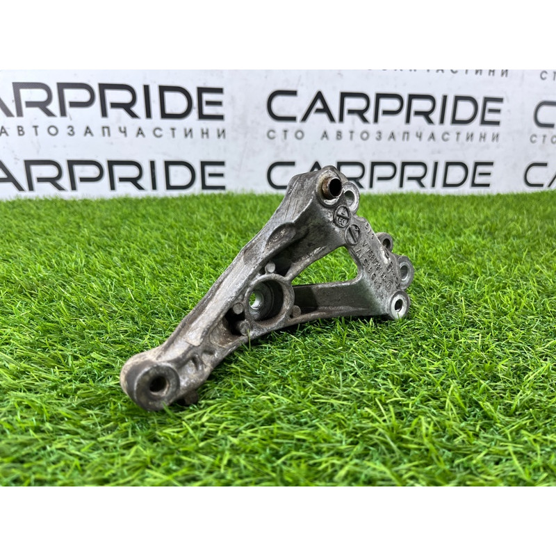 Кронштейн компрессора кондиционера (кронштейны двигателя) Mini Cooper R56 R56 2006 64557580781