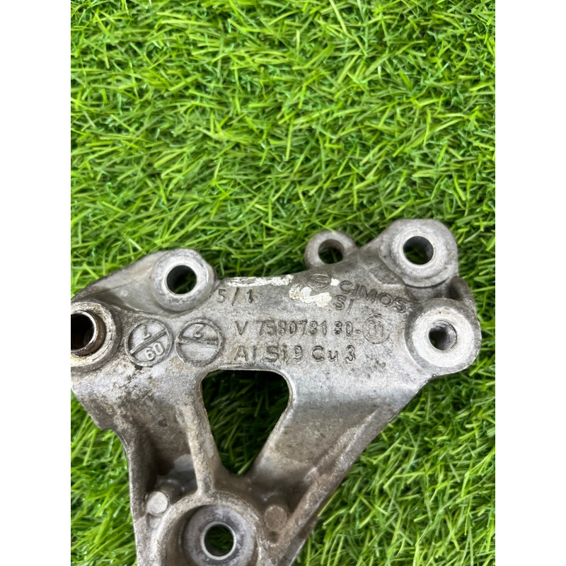 Кронштейн компрессора кондиционера (кронштейны двигателя) Mini Cooper R56 R56 2006 64557580781