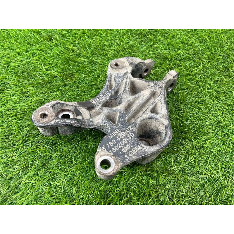 Кронштейн подушки двигателя (кронштейны двигателя) Mini Cooper R56 R56 2006 22116780439