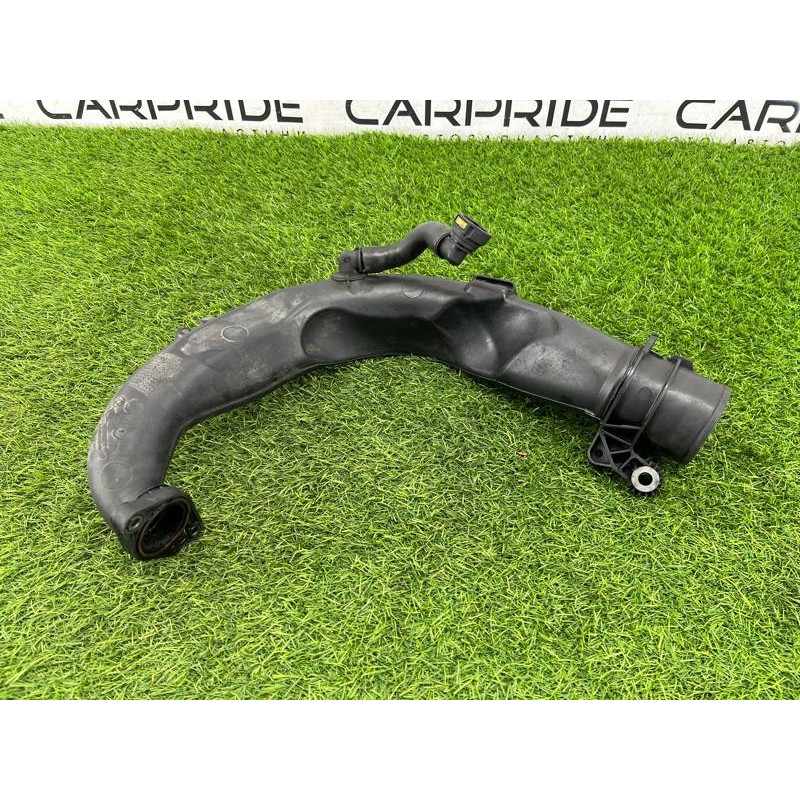 Патрубок интеркулера (двигатель и элементы) Renault Megane 3 2011 1,5 dCi (K9K837) 8200645723