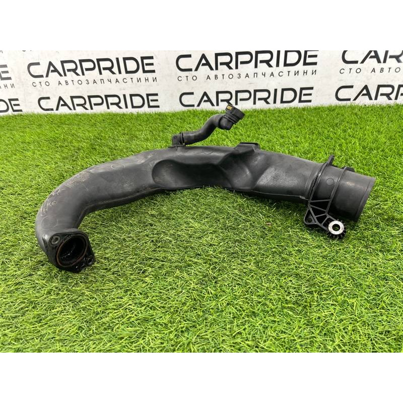 Патрубок интеркулера (двигатель и элементы) Renault Megane 3 2011 1,5 dCi (K9K837) 8200645723