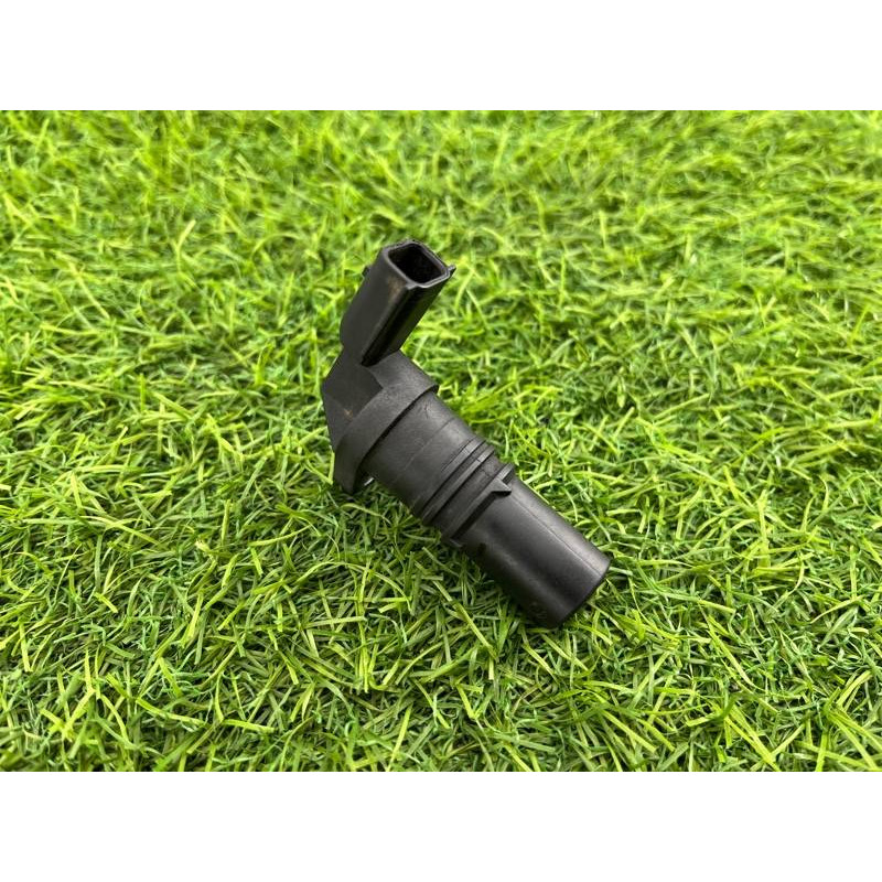 Датчик положения коленвала (электрика двигателя) Renault Megane 3 2011 1,5 dCi (K9K837) 237313810R