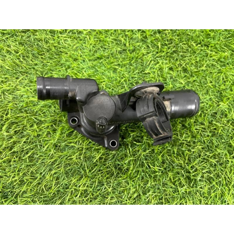 Корпус термостата (система охлаждения) Renault Megane 3 2011 1,5 dCi (K9K837) 110605536R