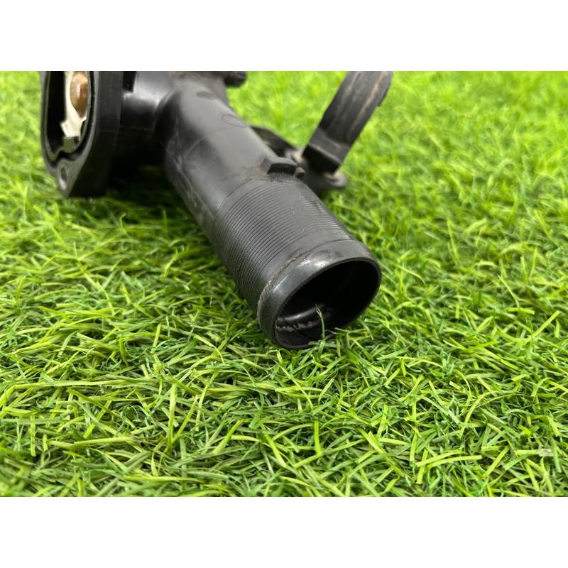 Корпус термостата (система охлаждения) Renault Megane 3 2011 1,5 dCi (K9K837) 110605536R