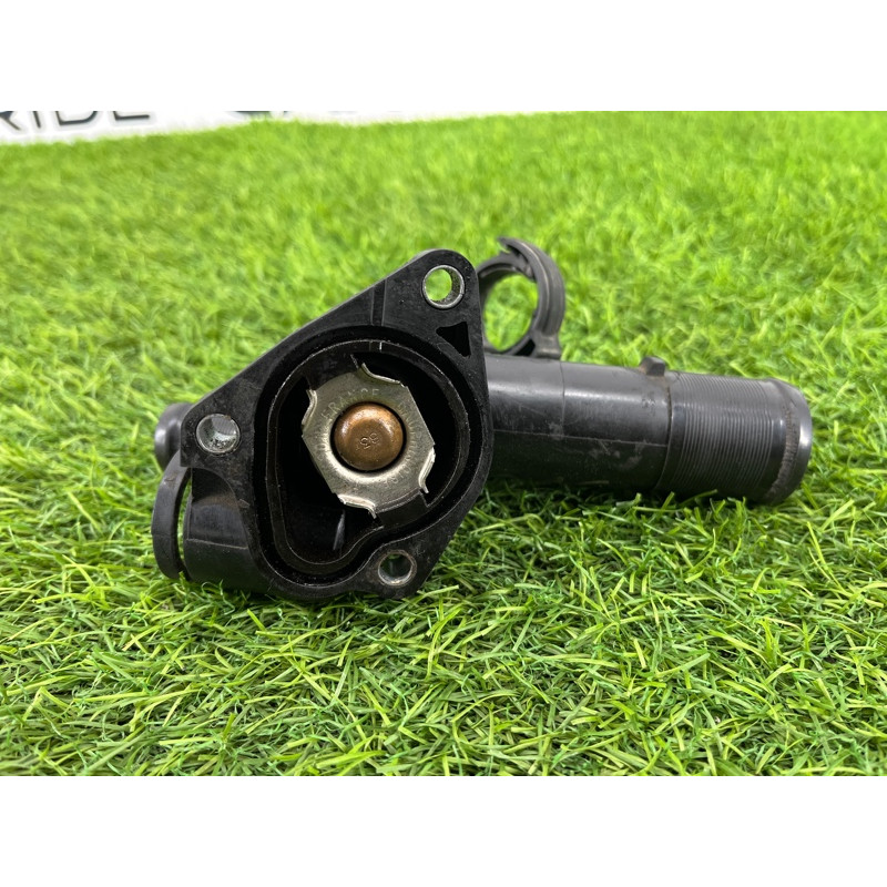 Корпус термостата (система охлаждения) Renault Megane 3 2011 1,5 dCi (K9K837) 110605536R