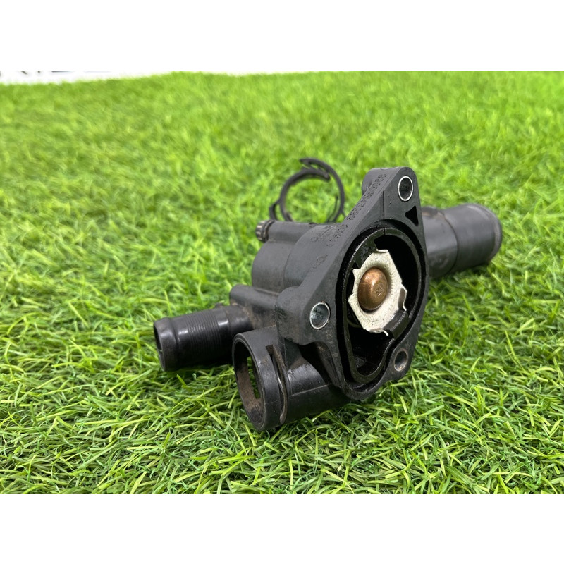 Корпус термостата (система охлаждения) Renault Megane 3 2011 1,5 dCi (K9K837) 110605536R